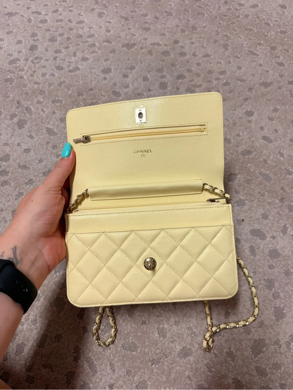 CHANEL wallet chain